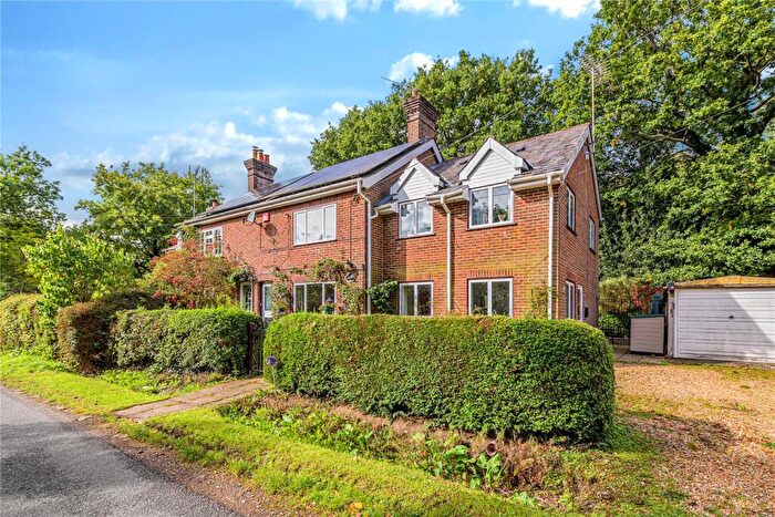 1 Bedroom Maisonette To Rent In Mountview, Dockenfield, Farnham, GU10