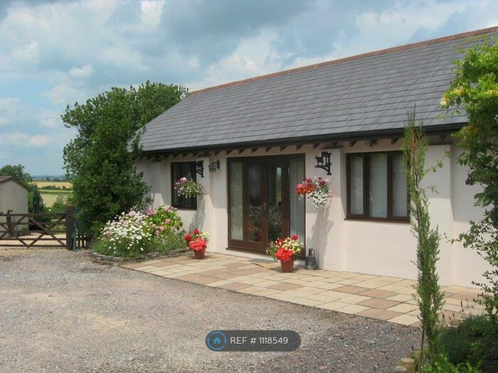 2 Bedroom Bungalow To Rent In Drapers Farm, Wimborne, BH21