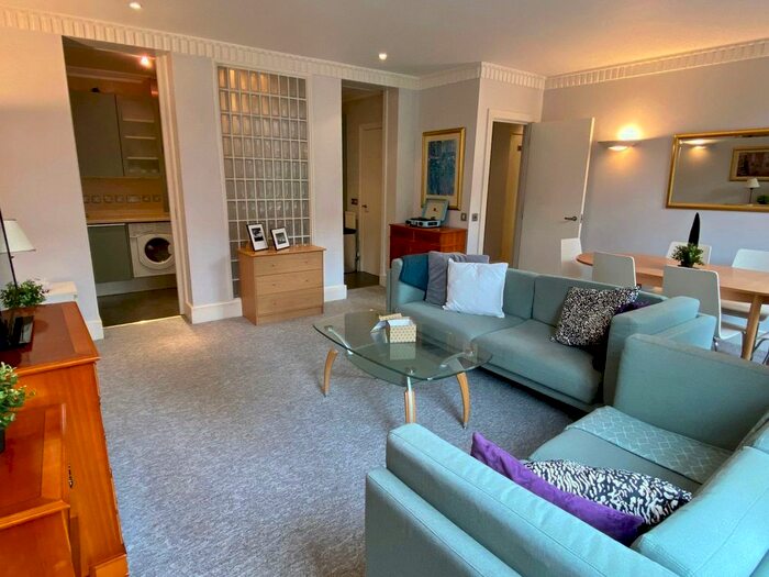 2 Bedroom Flat To Rent In Russell Square, Ucl, Lse, West End, Bloomsbury, Holborn, London, WC1B
