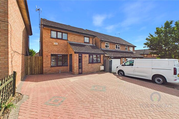 4 Bedroom Detached House To Rent In St. Johns Road, Kettering, Northamptonshire, NN15