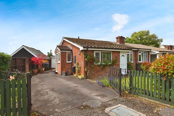 2 Bedroom Semi-Detached Bungalow For Sale In Mesh Pond, Downton ***Video Tour***, SP5