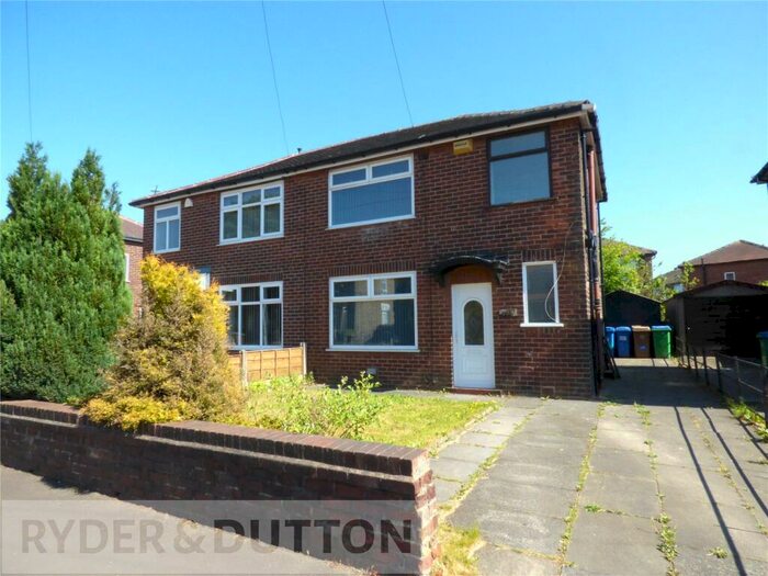 3 Bedroom Semi-Detached House To Rent In Milnrow Road, Rochdale, Greater Manchester, OL16