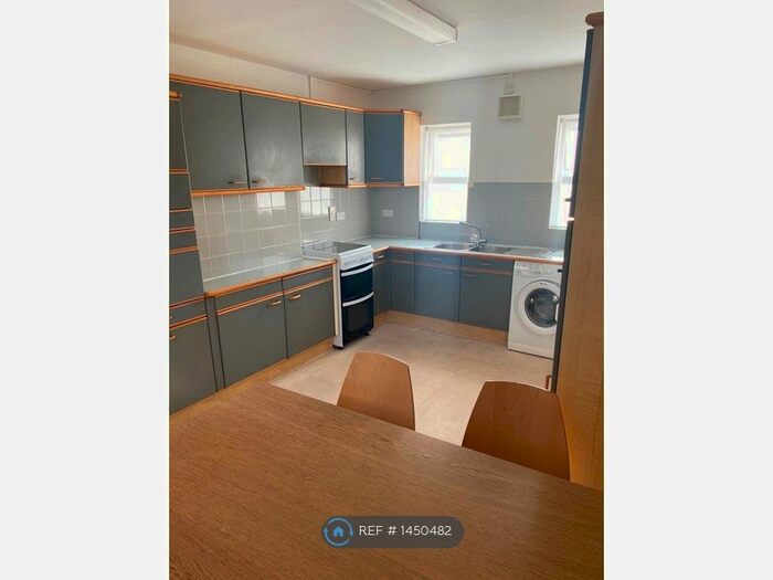 1 Bedroom Flat To Rent In Gainsborough Road, Ipswich, IP4