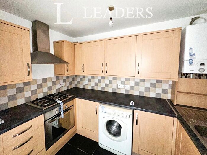 1 Bedroom Apartment For Sale In Fratton Road, Portsmouth, Hampshire, PO1