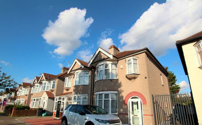 3 Bedroom Semi-Detached House To Rent In Donington Avenue, Barkingside, Ilford, Ig4