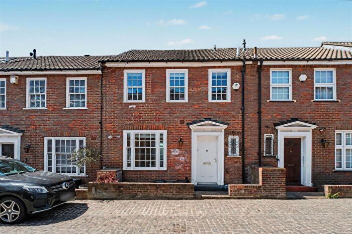 4 Bedroom House For Sale In Fairfax Place, South Hampstead, London, NW6