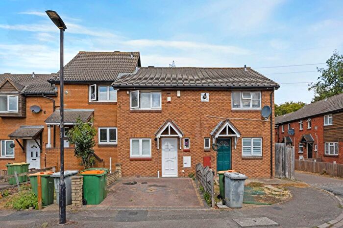 2 Bedroom Terraced House For Sale In Goose Square, Beckton, E6