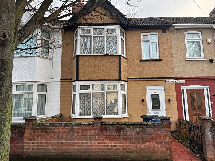 3 Bedroom Terraced House To Rent In Trinity Road, Southall, UB1