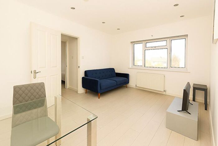2 Bedroom Flat To Rent In Sydenham Road, SE26