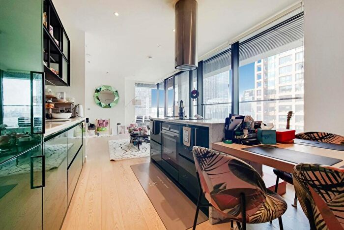 1 Bedroom Flat To Rent In Wardian London, Canary Wharf, London, E14