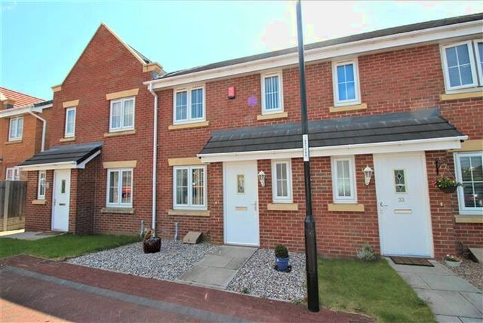 3 Bedroom Town House To Rent In Stoneycroft Road, Sheffield, S13