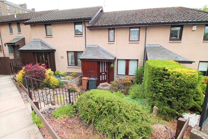 2 Bedroom Terraced House To Rent In Balgayview Gardens, Dundee, DD3