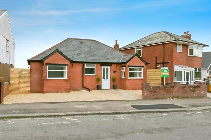 4 Bedroom Bungalow To Rent In St. Pauls Avenue, CF62