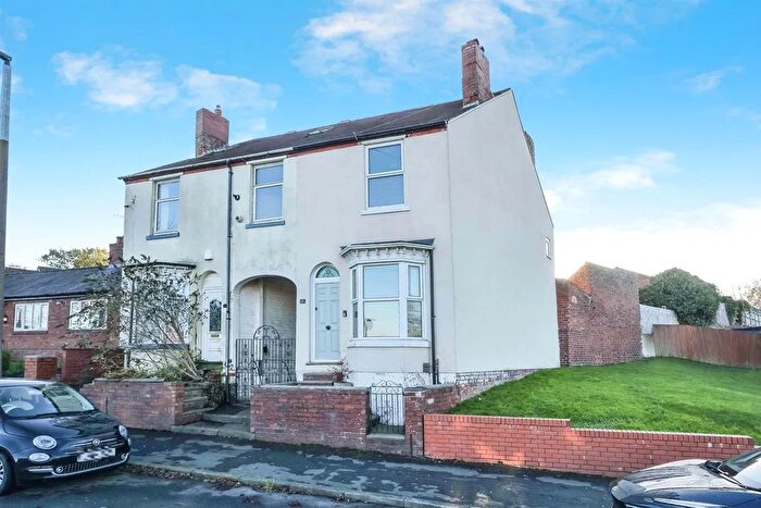 2 Bedroom Semi Detached House For Sale In Richmond Street, Halesowen, B63