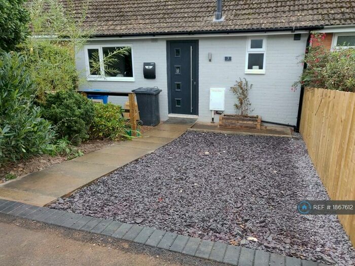 1 Bedroom Bungalow To Rent In Mardale Court, Chesterfield, S41