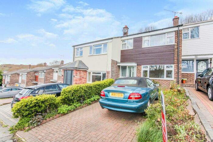 3 Bedroom Terraced House To Rent In Holbrook Close, Billericay, CM11