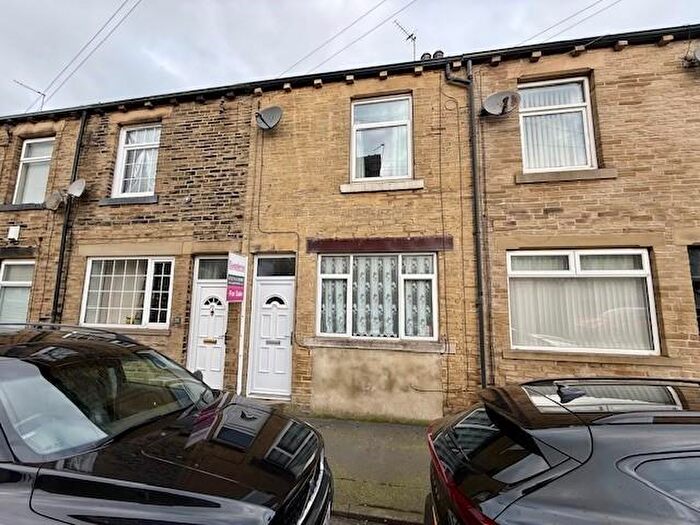 2 Bedroom Terraced House For Sale In Mount Terrace, Eccleshill, Bradford, BD2