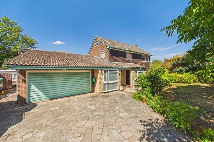 4 Bedroom Detached House For Sale In Woodland Crescent, Bracknell, Berkshire, RG42