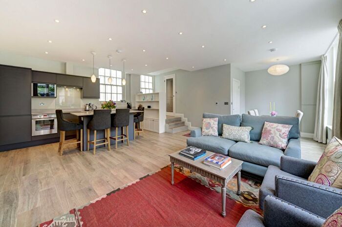 3 Bedroom Mews To Rent In Rutland Mews West, SW7