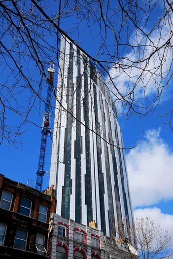 2 Bedroom Flat To Rent In The Strata, Elephant And Castle, Elephant And Castle, London, SE1