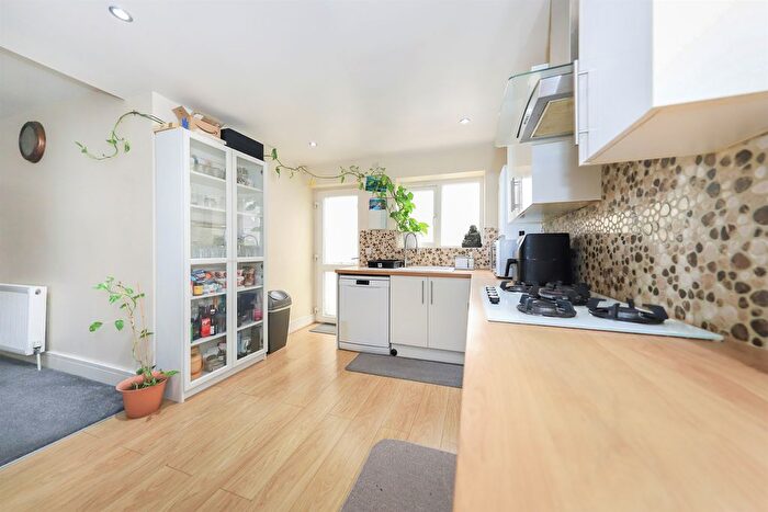 3 Bedroom Semi-Detached House For Sale In Deans Road, Wolverhampton, WV1