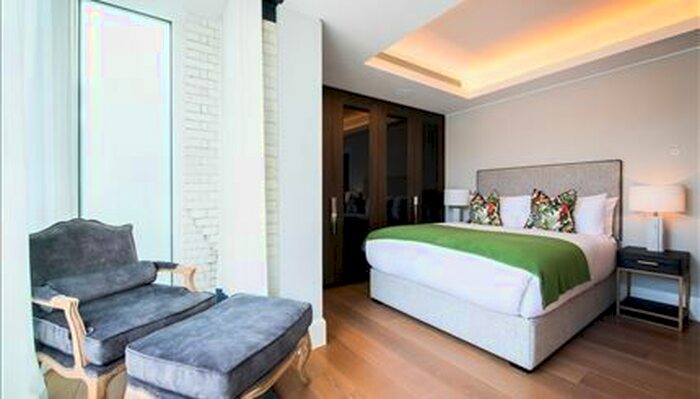 3 Bedroom Flat To Rent In Duke Street, London, W1K