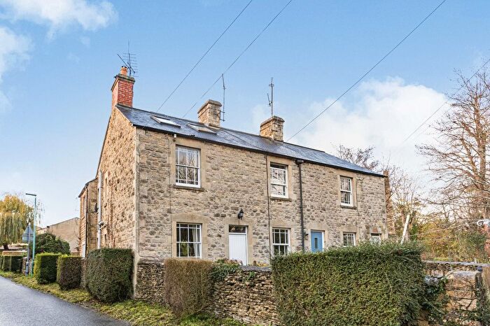3 Bedroom End Of Terrace House For Sale In Mount Street, Cirencester, Gloucestershire, GL7