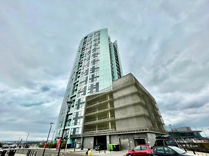 2 Bedroom Apartment For Sale In Alexandra Tower, Princes Parade, Liverpool, Merseyside, L3