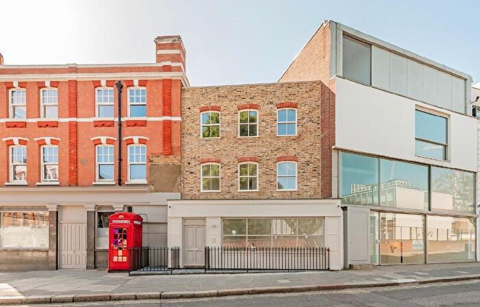 2 Bedroom Terraced House To Rent In Bell Street, London, NW1