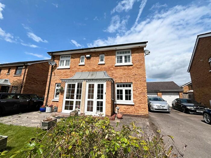 3 Bedroom Semi-Detached House To Rent In Westgrove Avenue, Shirley, B90