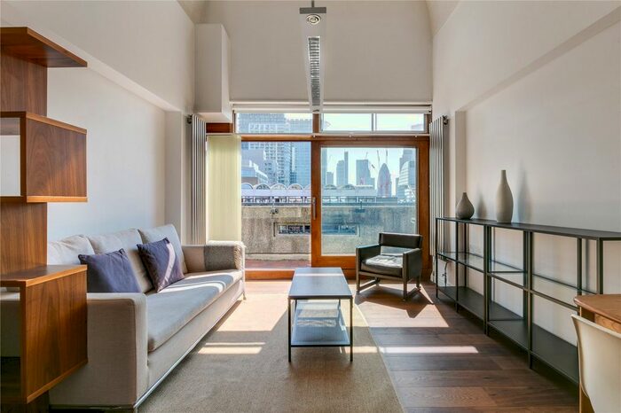 1 Bedroom Flat To Rent In Frobisher Crescent, Barbican, London, EC2Y
