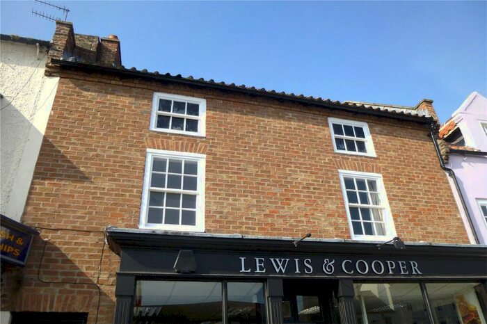 2 Bedroom Flat To Rent In High Street, Yarm TS15