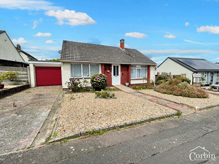 2 Bedroom Bungalow For Sale In Fernheath Close, Bournemouth, BH11
