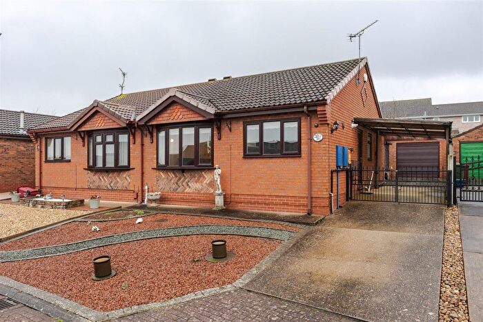 2 Bedroom Semi-Detached Bungalow For Sale In Conference Court, Scunthorpe, DN16