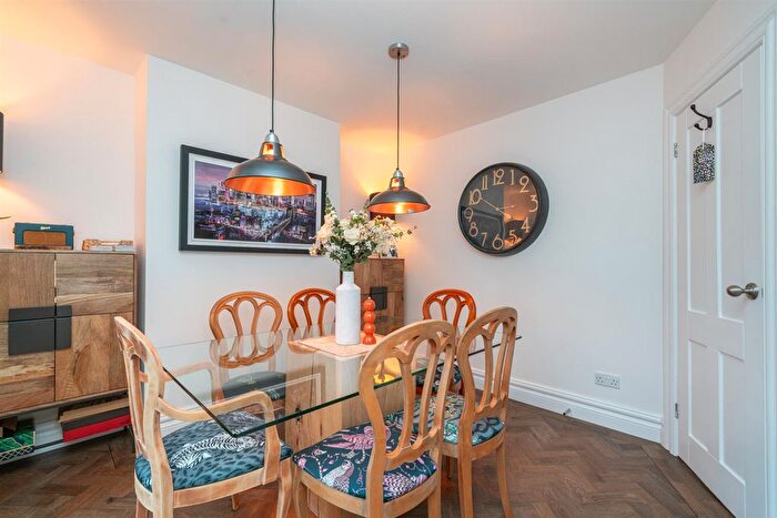 3 Bedroom Terraced House For Sale In Inkerman Road, St.Albans, AL1