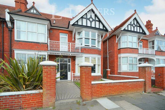 4 Bedroom Semi-Detached House To Rent In Aymer Road, Hove, BN3