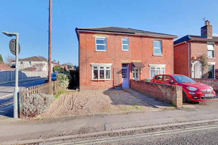 4 Bedroom Semi Detached House For Sale In John's Road, Woolston, SO19