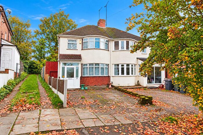 3 Bedroom Semi Detached House For Sale In Marsham Road, Kings Heath, Birmingham, B14