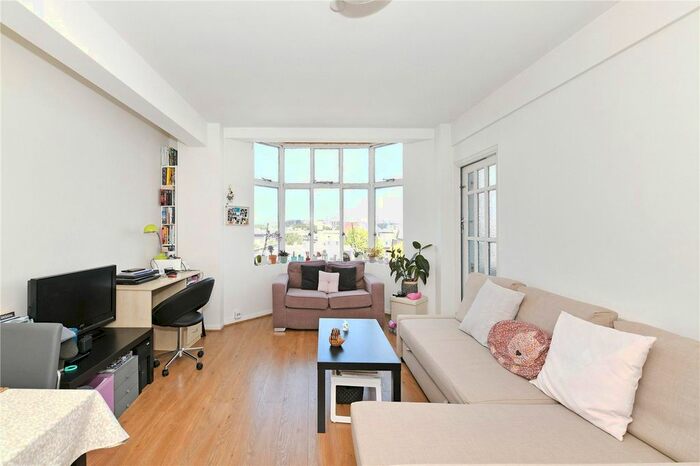 1 Bedroom Flat To Rent In Trinity Court, Gray's Inn Road, London, WC1X