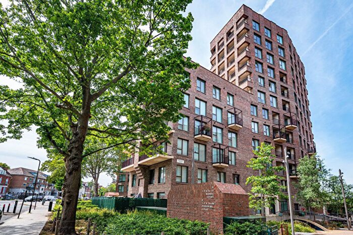 1 Bedroom Flat To Rent In Clapton Common, Stoke Newington, London, E5