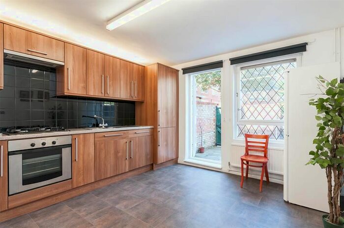 4 Bedroom Property To Rent In Victorian Grove, London, N16