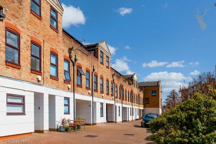 2 Bedroom Property To Rent In Malmesbury Road, London, E3