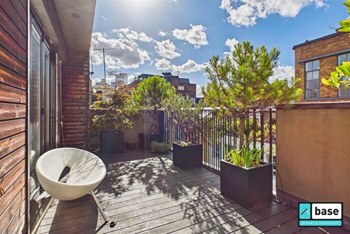 3 Bedroom Flat To Rent In Charlotte Road, London, EC2A