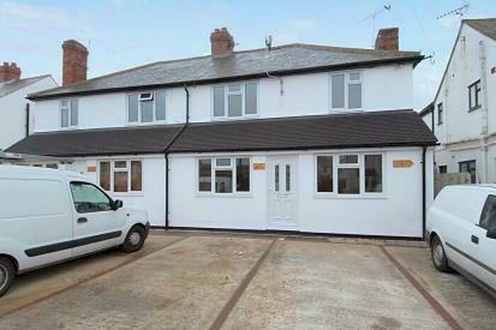 1 Bedroom Apartment To Rent In Bulan Road, Headington, OX3