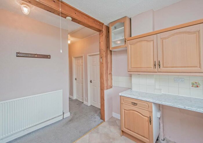 2 Bedroom Bungalow For Sale In Hunsworth Lane, Cleckheaton, West Yorkshire, BD19