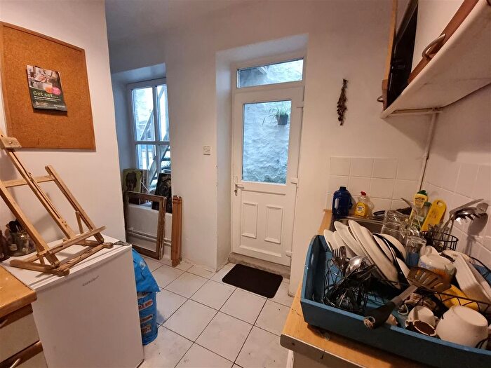 1 Bedroom Flat For Sale In Ground Floor Flat, Peverell Road, Porthleven, TR13
