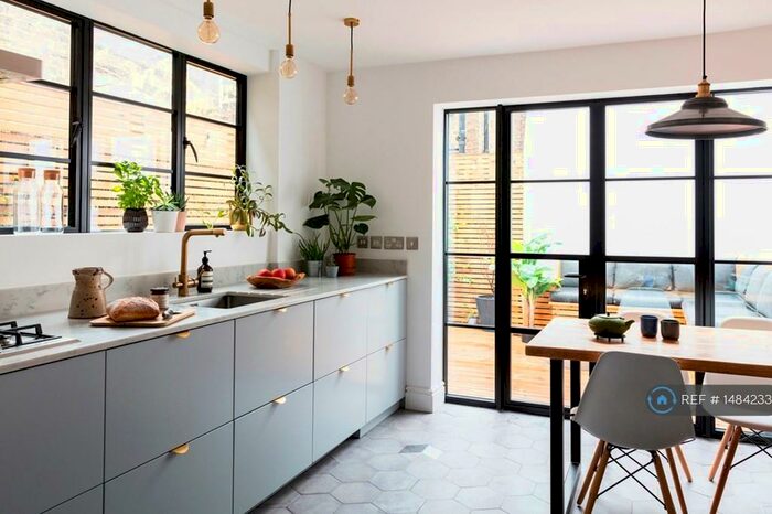 3 Bedroom Terraced House To Rent In Trafalgar Street, London, SE17