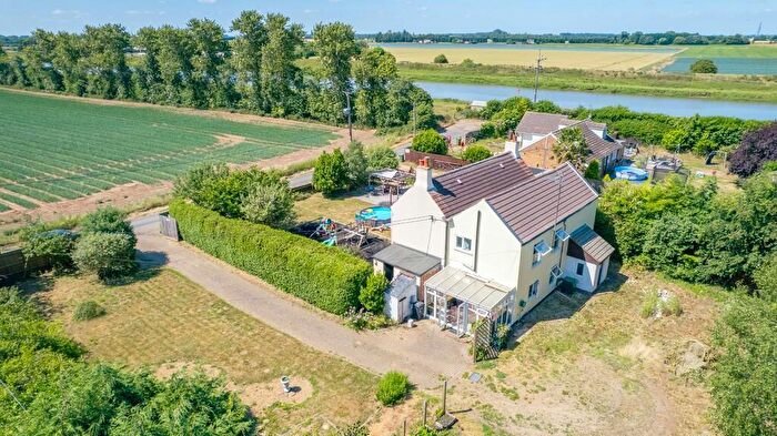 3 Bedroom Semi-Detached House For Sale In River Road, West Walton, Wisbech, Norfolk, PE14