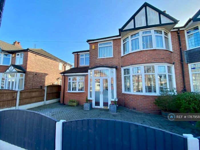3 Bedroom Semi-Detached House To Rent In Chestnut Drive, Manchester, M33