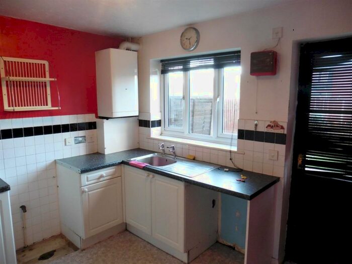 2 Bedroom Terraced House To Rent In Sycamore Close, Tilbury, RM18